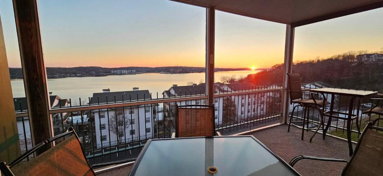 Gourgeous Lake Views, Amazing Susets, On Main Channel Lake Ozark Kültér fotó